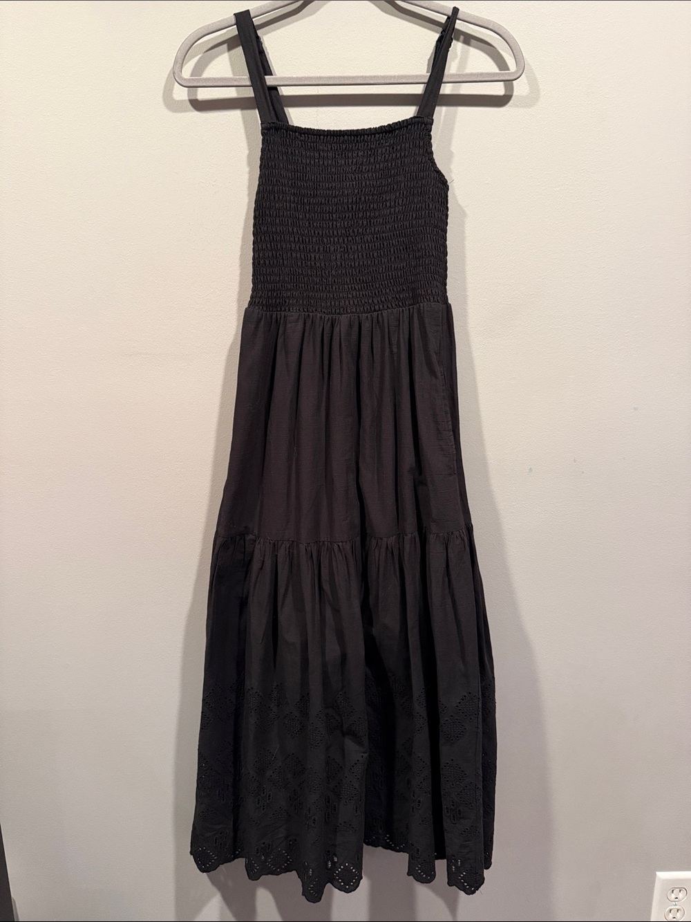 LIKE NEW Evereve Black Smocked Eyelet Midi Dress- size XS